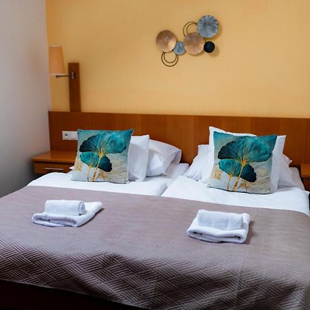 Hotel Apollon Litoměřice Buitenkant foto