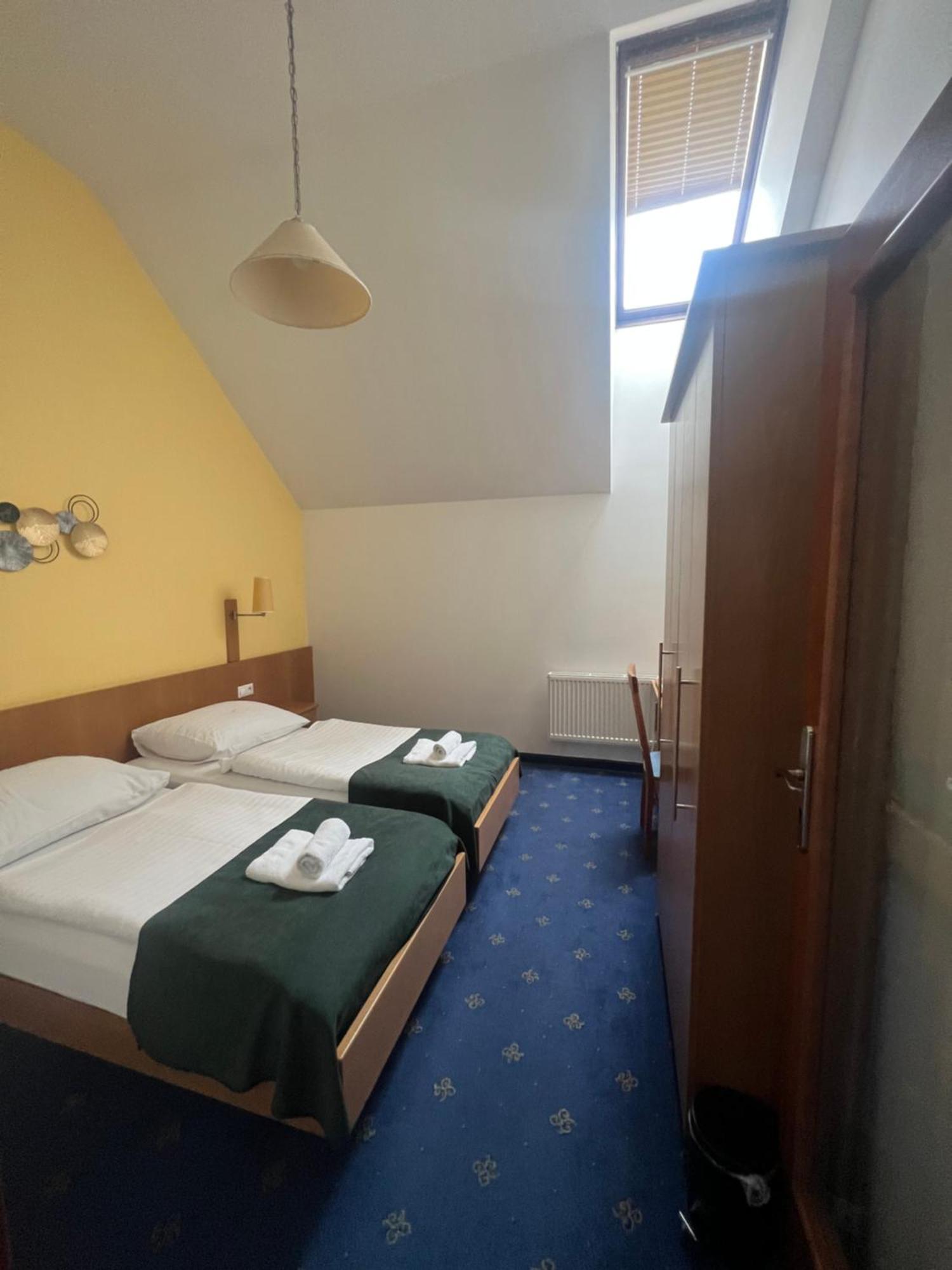 Hotel Apollon Litoměřice Buitenkant foto